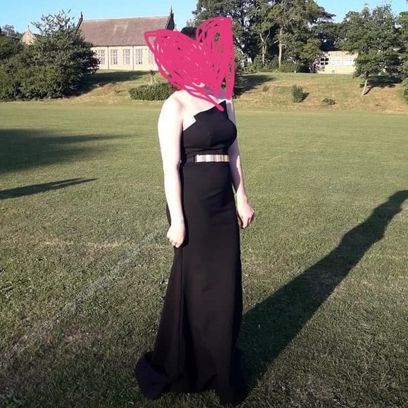 Elegant Strapless Black Evening Dress - Picture 4 of 4